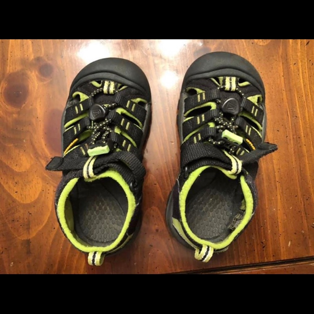 Black and green KEEN sandals for toddlers